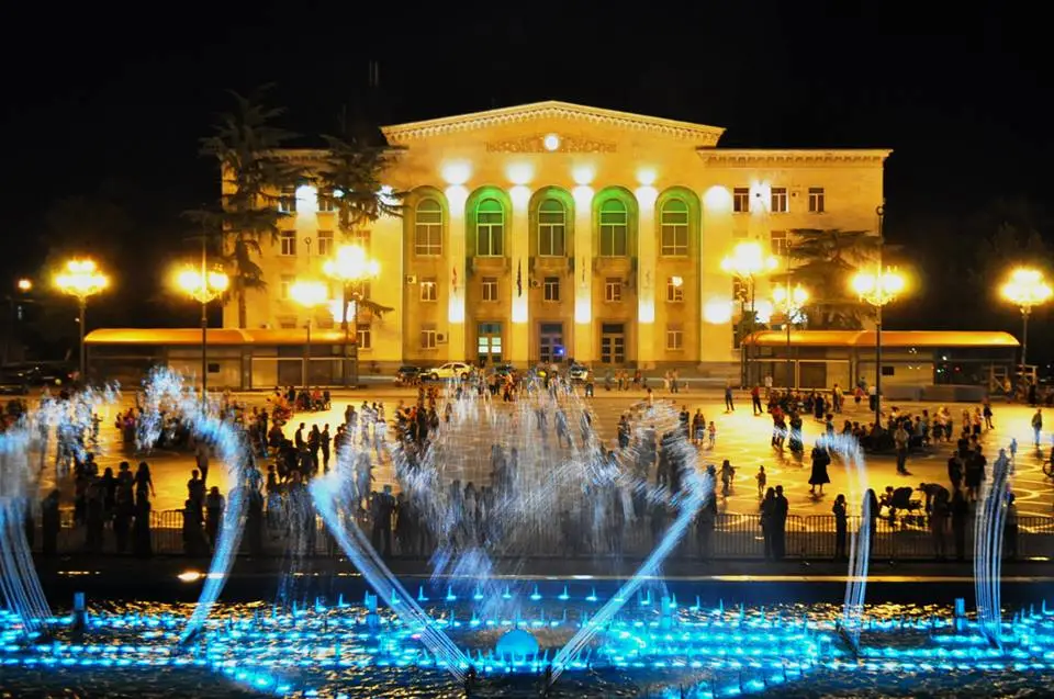 the-illuminated-fountains-in-rustavi_2